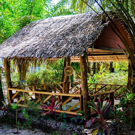 Sabai Sabai Beach Bungalows Koh Phayam Dış mekan fotoğraf