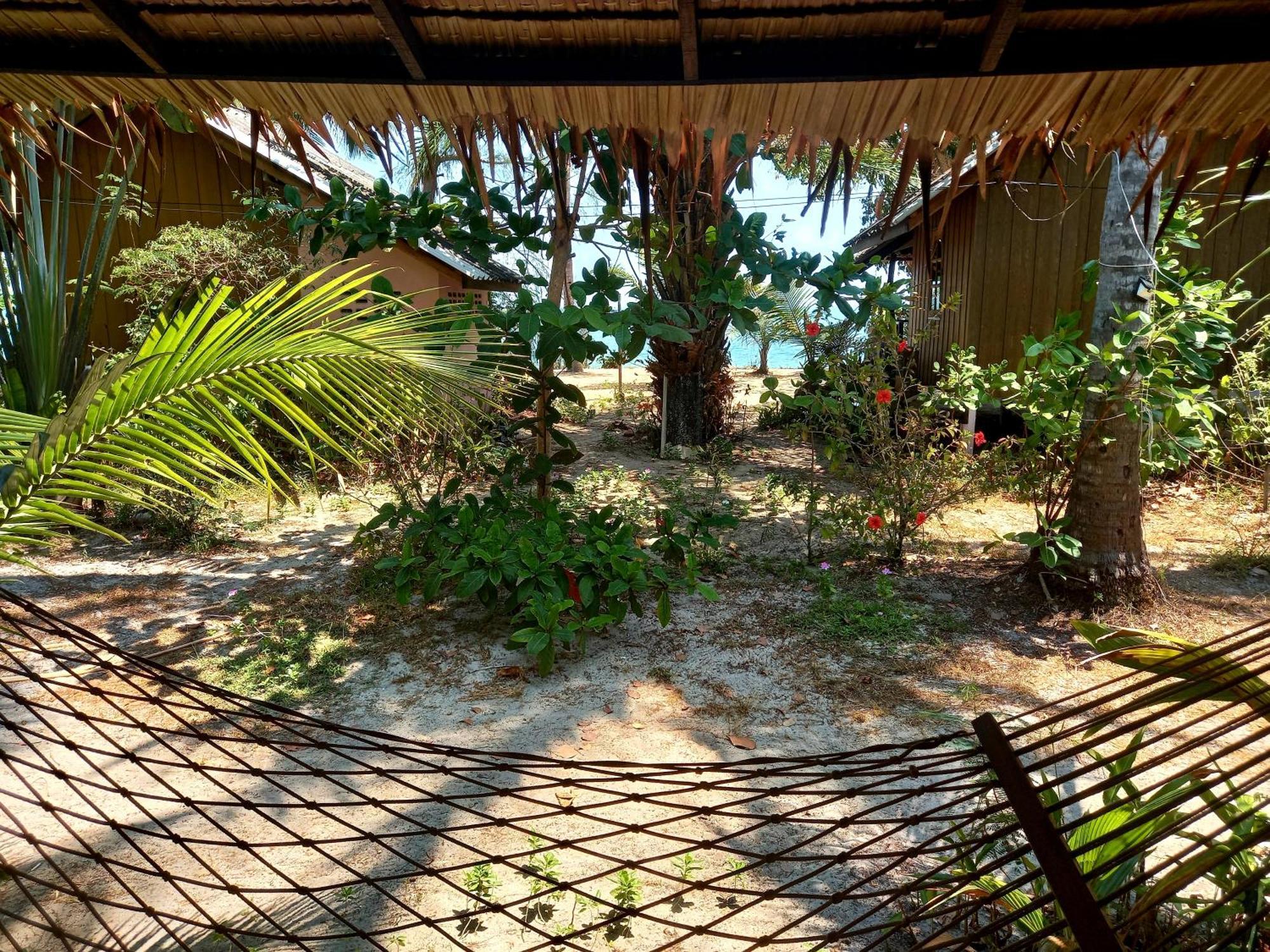 Sabai Sabai Beach Bungalows Koh Phayam Oda fotoğraf