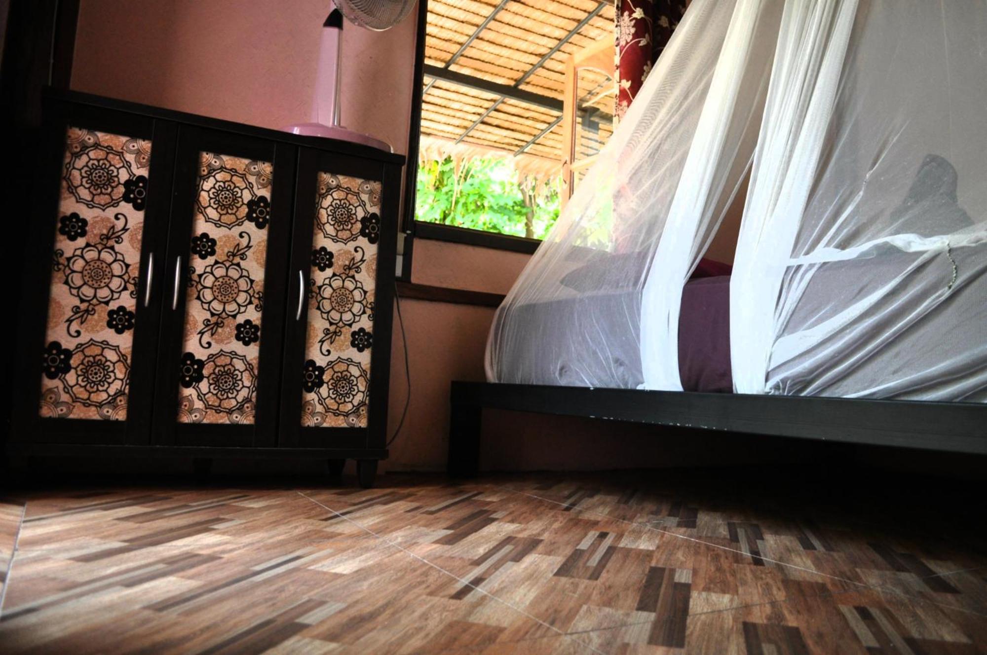 Sabai Sabai Beach Bungalows Koh Phayam Oda fotoğraf