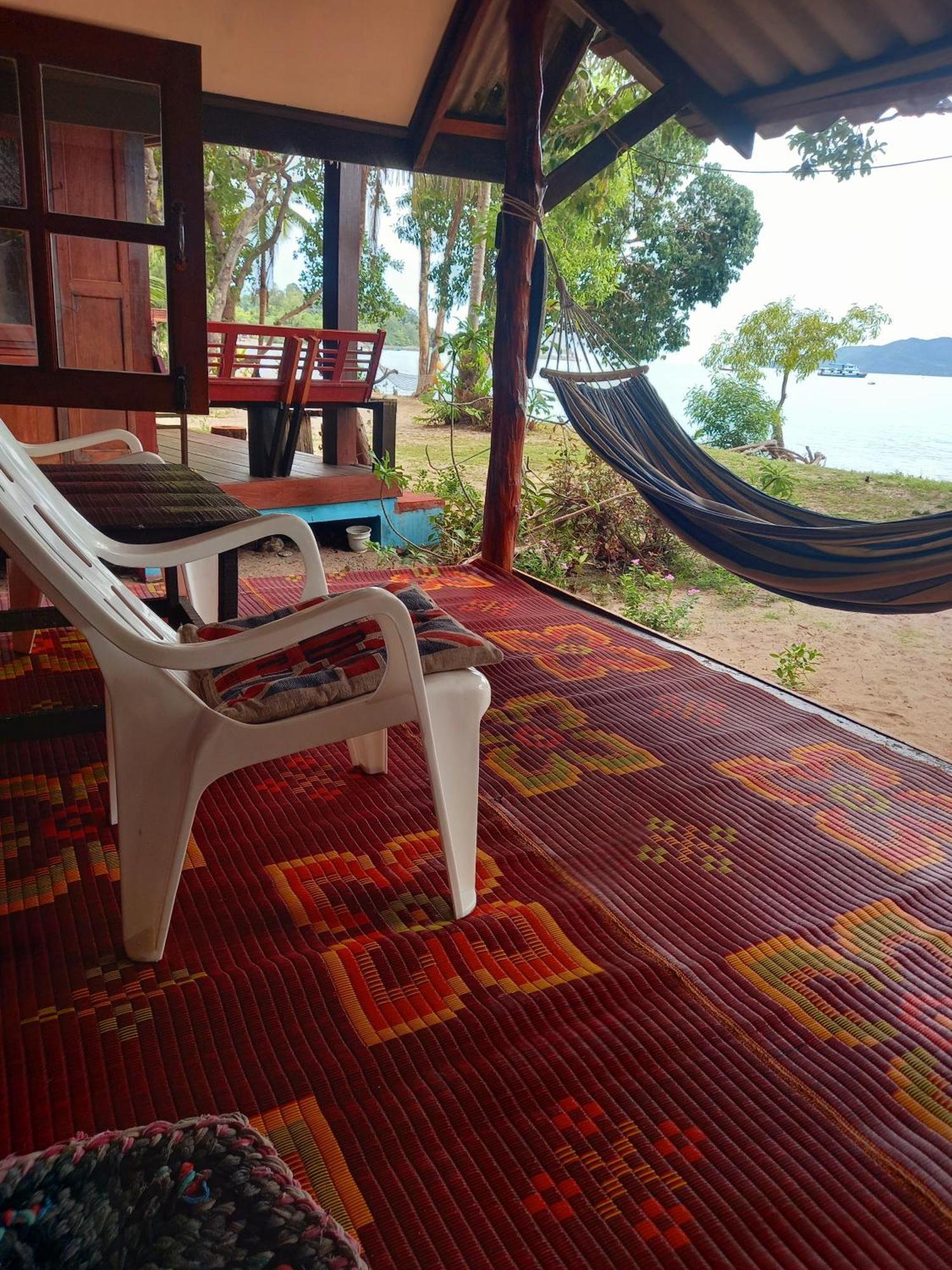 Sabai Sabai Beach Bungalows Koh Phayam Oda fotoğraf