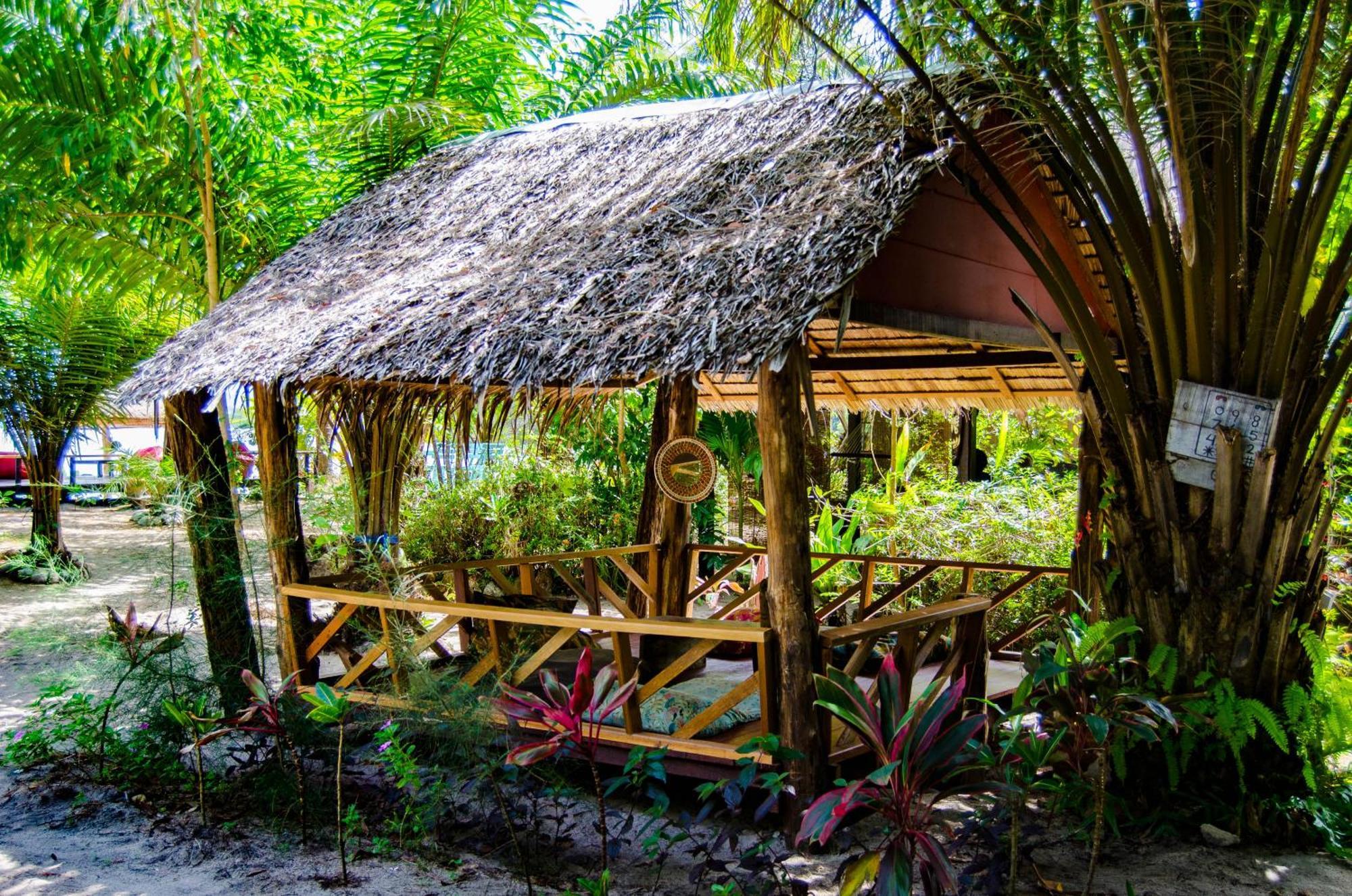 Sabai Sabai Beach Bungalows Koh Phayam Dış mekan fotoğraf
